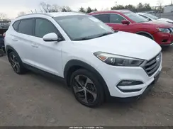 KM8J3CA23GU183213 2016 HYUNDAI TUCSON