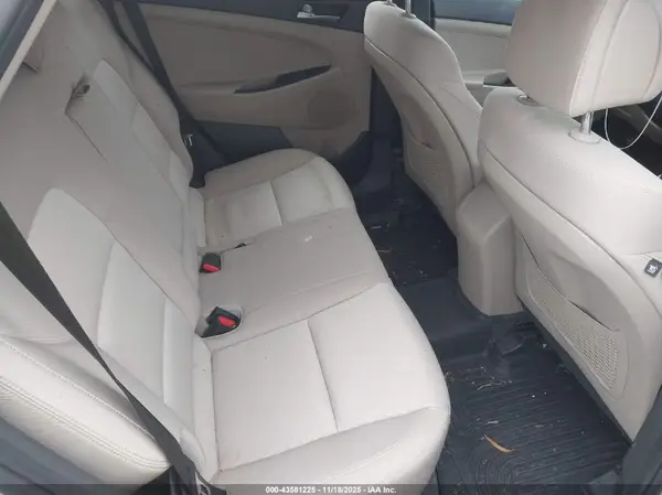 KM8J3CA23GU183213 2016 HYUNDAI TUCSON - Image 8