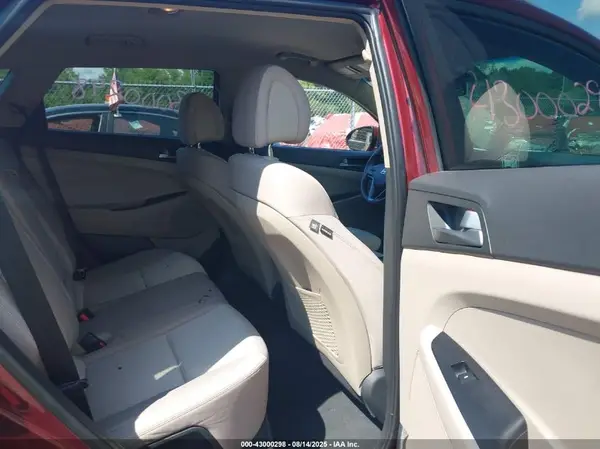 KM8J3CA23GU199590 2016 HYUNDAI TUCSON - Image 8