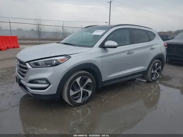 KM8J3CA23GU201225 2016 HYUNDAI TUCSON - Image 2