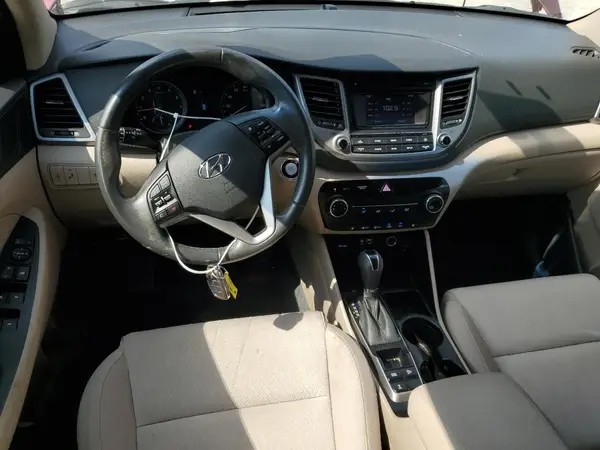 KM8J3CA23GU208322 2016 HYUNDAI TUCSON - Image 8