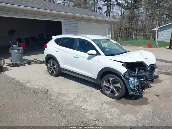KM8J3CA23HU269574 2017 HYUNDAI TUCSON - Image 1