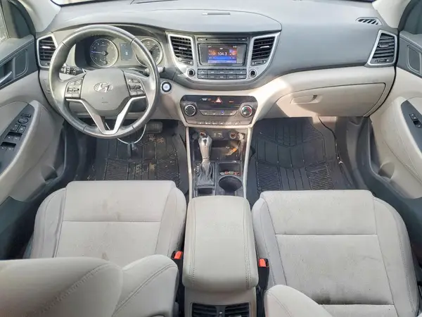 KM8J3CA23HU272328 2017 HYUNDAI TUCSON - Image 8