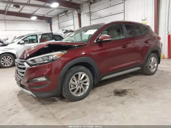 KM8J3CA23HU272474 2017 HYUNDAI TUCSON - Image 2