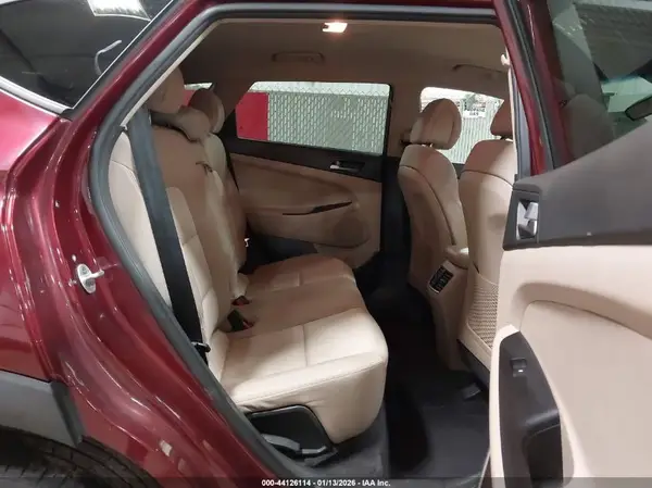 KM8J3CA23HU272474 2017 HYUNDAI TUCSON - Image 8