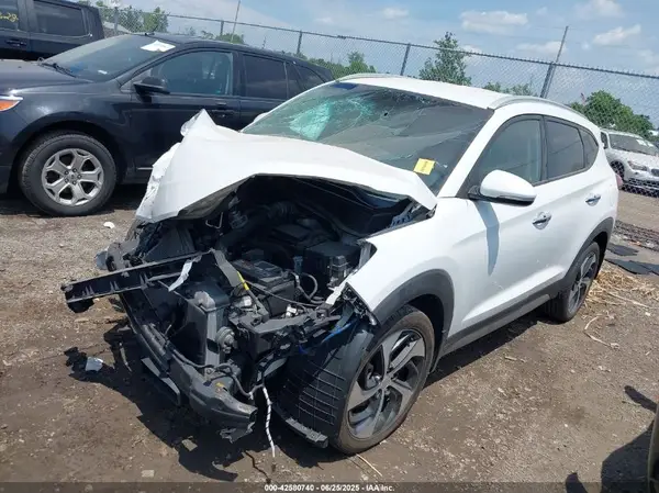 KM8J3CA23HU273348 2017 HYUNDAI TUCSON - Image 2