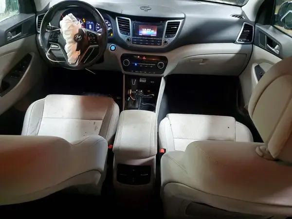 KM8J3CA23HU282972 2017 HYUNDAI TUCSON - Image 8