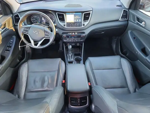 KM8J3CA23HU292661 2017 HYUNDAI TUCSON - Image 8