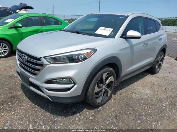 KM8J3CA23HU295687 2017 HYUNDAI TUCSON - Image 2