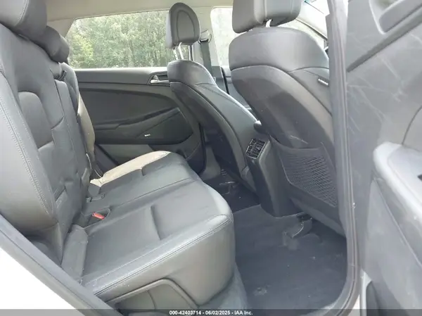 KM8J3CA23HU295687 2017 HYUNDAI TUCSON - Image 8