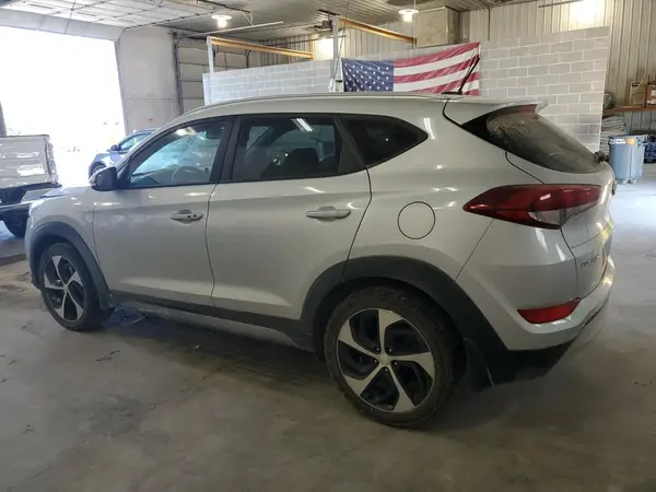 KM8J3CA23HU297164 2017 HYUNDAI TUCSON - Image 2