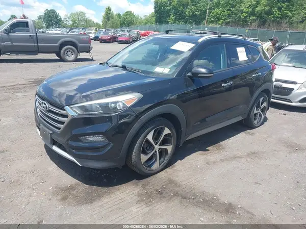 KM8J3CA23HU303402 2017 HYUNDAI TUCSON - Image 2