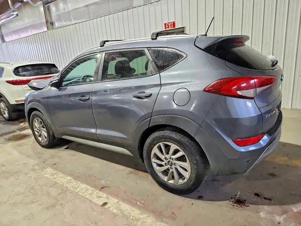KM8J3CA23HU303898 2017 HYUNDAI TUCSON - Image 2