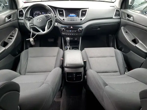 KM8J3CA23HU306042 2017 HYUNDAI TUCSON - Image 8