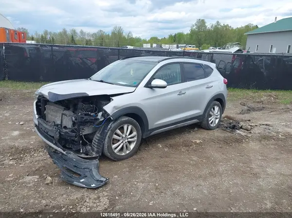 KM8J3CA23HU309815 2017 HYUNDAI TUCSON - Image 2