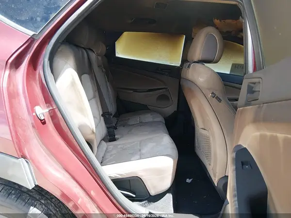 KM8J3CA23HU310768 2017 HYUNDAI TUCSON - Image 8