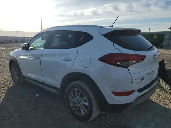 KM8J3CA23HU319552 2017 HYUNDAI TUCSON - Image 2