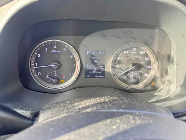 KM8J3CA23HU337808 2017 HYUNDAI TUCSON - Image 8