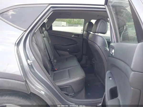 KM8J3CA23HU338053 2017 HYUNDAI TUCSON - Image 8