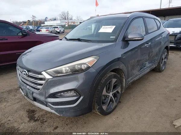 KM8J3CA23HU338800 2017 HYUNDAI TUCSON - Image 2