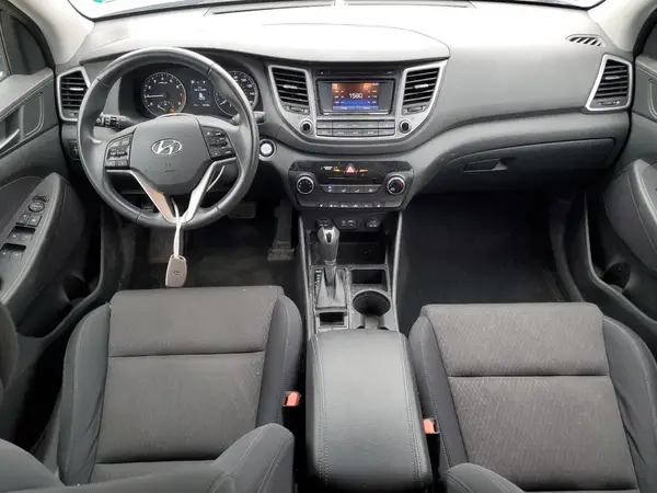 KM8J3CA23HU340045 2017 HYUNDAI TUCSON - Image 8
