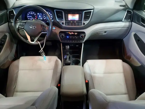 KM8J3CA23HU348906 2017 HYUNDAI TUCSON - Image 8