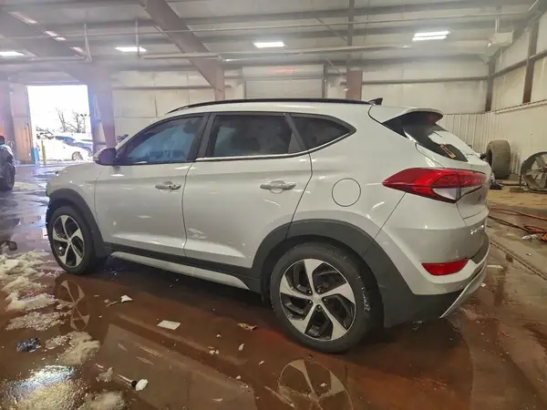 KM8J3CA23HU376334 2017 HYUNDAI TUCSON - Image 2