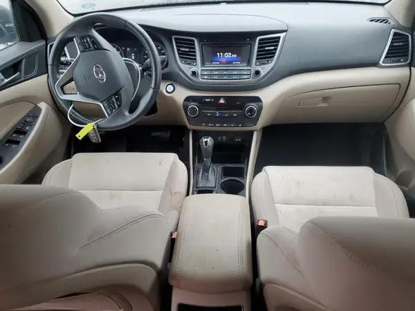 KM8J3CA23HU379122 2017 HYUNDAI TUCSON - Image 8