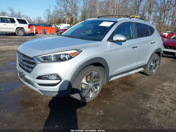 KM8J3CA23HU381047 2017 HYUNDAI TUCSON - Image 2