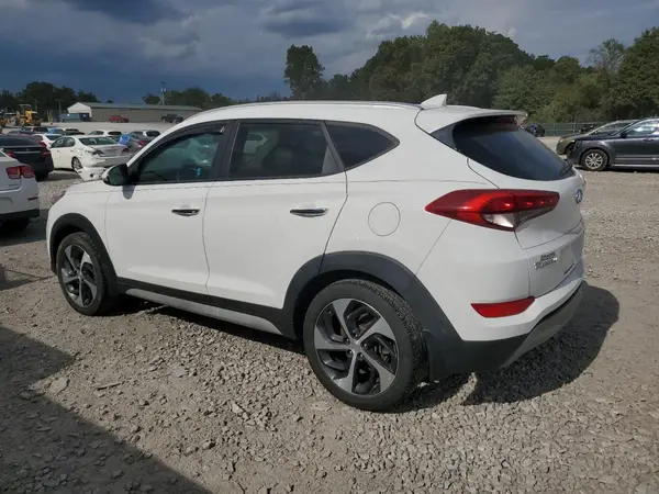 KM8J3CA23HU382327 2017 HYUNDAI TUCSON - Image 2