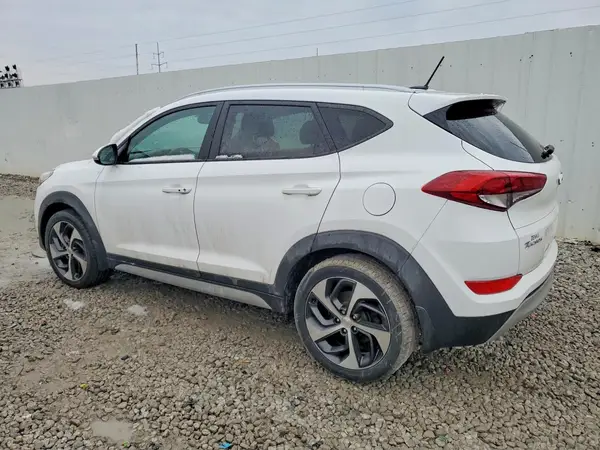 KM8J3CA23HU386393 2017 HYUNDAI TUCSON - Image 2