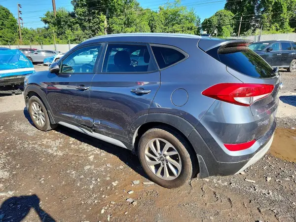 KM8J3CA23HU387012 2017 HYUNDAI TUCSON - Image 2