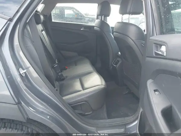KM8J3CA23HU394882 2017 HYUNDAI TUCSON - Image 8