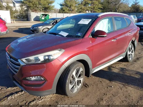 KM8J3CA23HU419196 2017 HYUNDAI TUCSON - Image 2