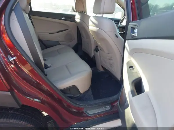 KM8J3CA23HU419196 2017 HYUNDAI TUCSON - Image 8
