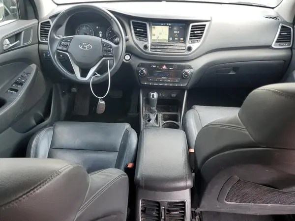 KM8J3CA23HU454983 2017 HYUNDAI TUCSON - Image 8