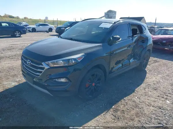 KM8J3CA23HU455812 2017 HYUNDAI TUCSON - Image 2