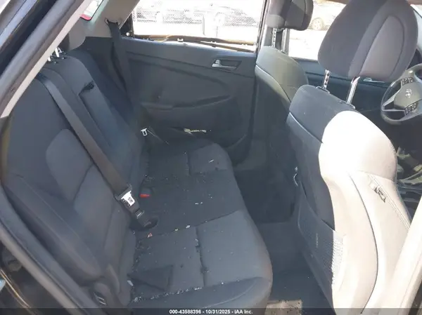 KM8J3CA23HU455812 2017 HYUNDAI TUCSON - Image 8
