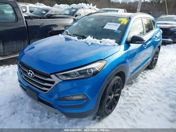 KM8J3CA23HU470987 2017 HYUNDAI TUCSON - Image 2