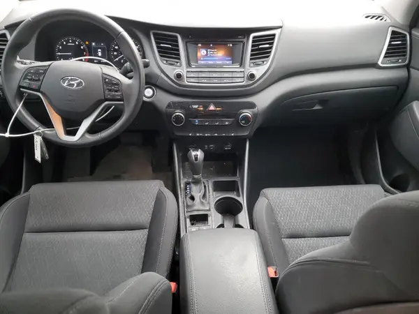 KM8J3CA23HU489927 2017 HYUNDAI TUCSON - Image 8