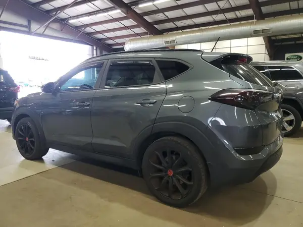 KM8J3CA23HU499342 2017 HYUNDAI TUCSON - Image 2