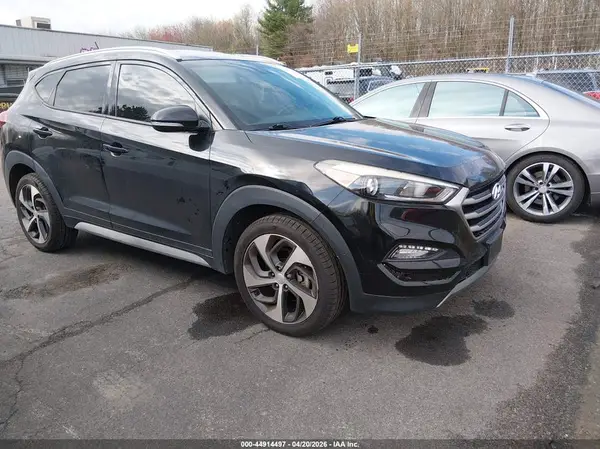 KM8J3CA23HU502594 2017 HYUNDAI TUCSON - Image 1