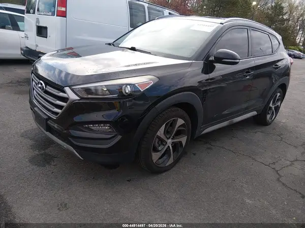 KM8J3CA23HU502594 2017 HYUNDAI TUCSON - Image 2