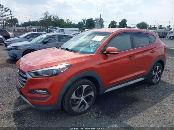 KM8J3CA23HU538642 2017 HYUNDAI TUCSON - Image 2