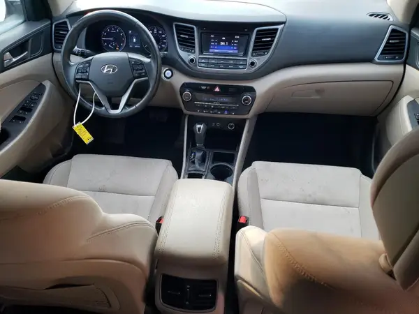 KM8J3CA23HU570152 2017 HYUNDAI TUCSON - Image 8