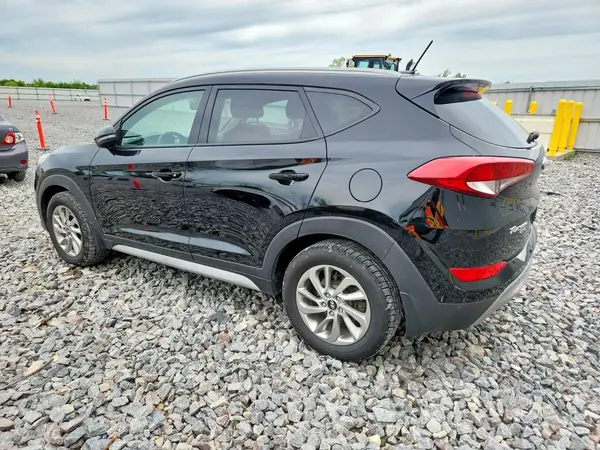 KM8J3CA23HU576503 2017 HYUNDAI TUCSON - Image 2