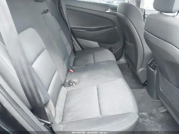 KM8J3CA23HU587050 2017 HYUNDAI TUCSON - Image 8