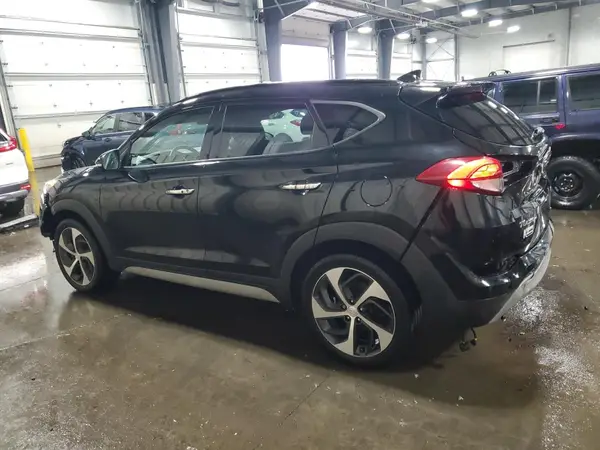 KM8J3CA23HU596220 2017 HYUNDAI TUCSON - Image 2