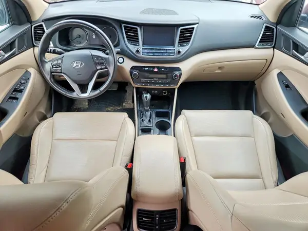 KM8J3CA23JU608937 2018 HYUNDAI TUCSON - Image 8