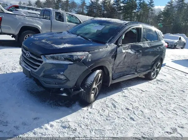KM8J3CA23JU624801 2018 HYUNDAI TUCSON - Image 2